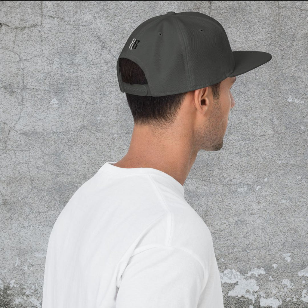 XS01 LOGO Snapback Hat
