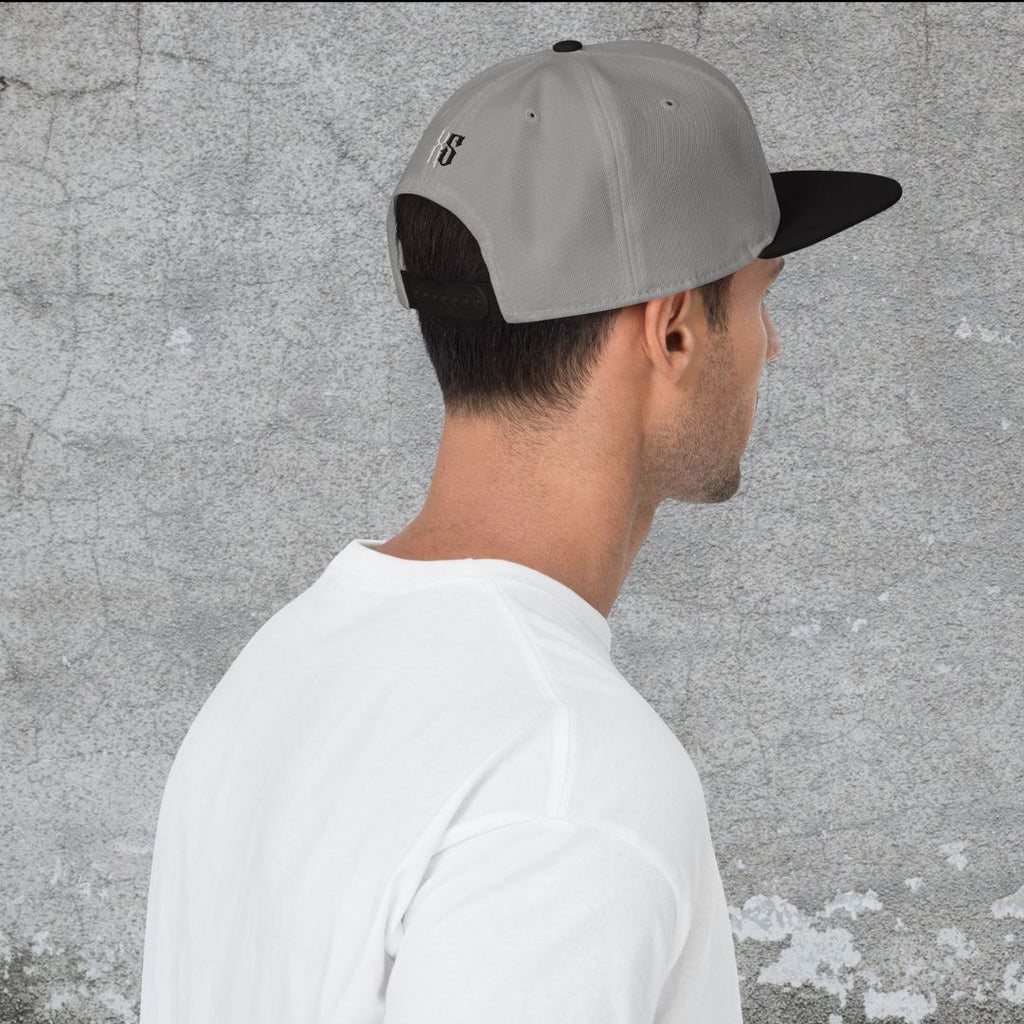XS01 LOGO Snapback Hat